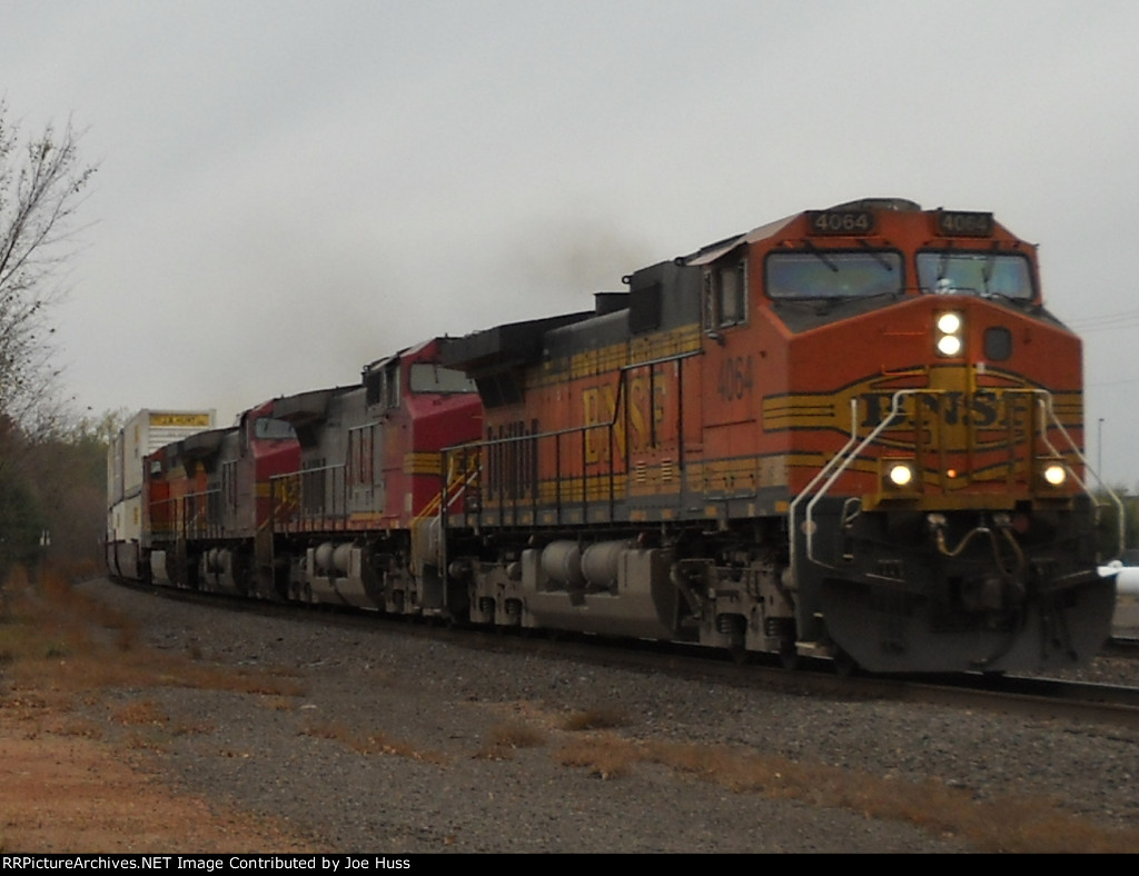 BNSF 4064 East